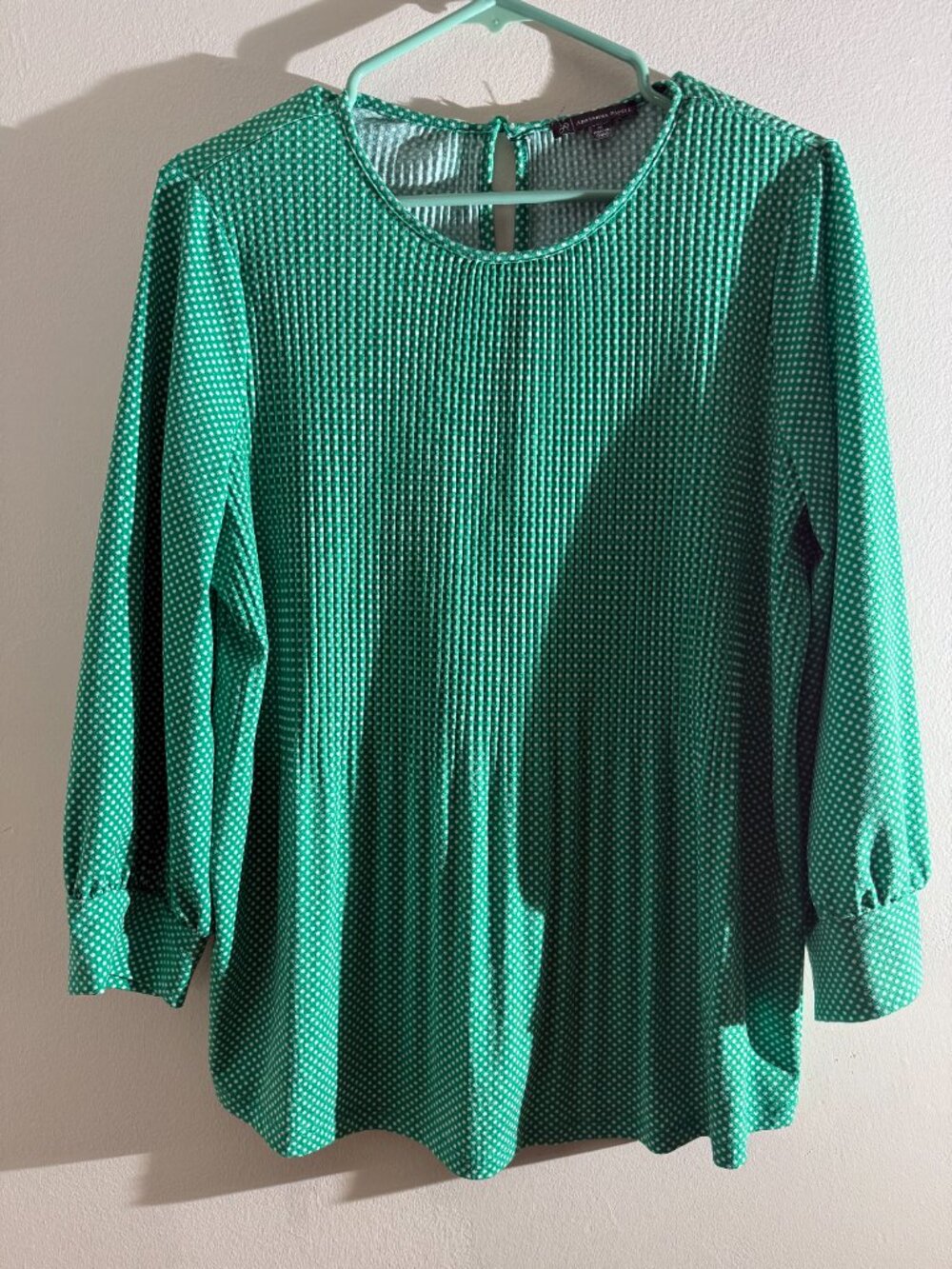 Adrianna Papell Green White Polka Dot Plisse Ribbed Knit Blouse | M